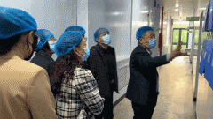 <b>有时候是菠菜面、萝卜面、有时候是火龙果面</b>