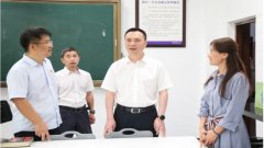 <b>高质量推进学校特色</b>